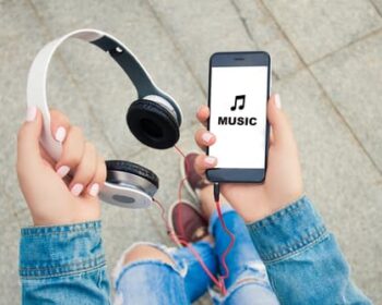 music-on-phone